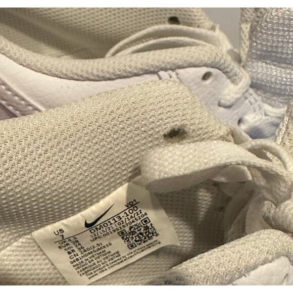 New Nike White Athletic Shoes with Classic - Picture 6 of 11